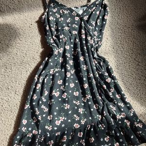 Cute floral black dress with strap for waist